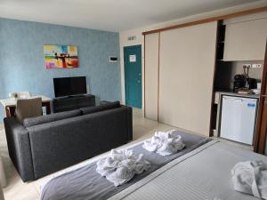 D Townhouse Boutique Suites