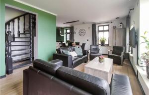 Cozy Home In Den Ham With Kitchen