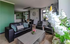 Cozy Home In Den Ham With Kitchen