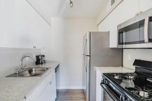 Blueground Mueller BBQ Pool AC nr Downtown ATX-278