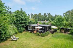 Cozy Cottage Near The Beautiful Rågeleje Beach