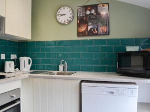 Tiberius Claudius Augustus Suite - Uk43559