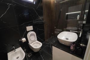 2 Steps from city center apt 3 3