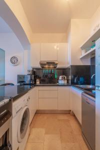 Special style apartment with pool at lagoon