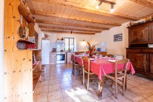 Maisons de vacances Gites Sambuy et Belle-Etoile : photos des chambres