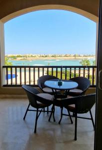 Wonderful apartment with amazing view & pool