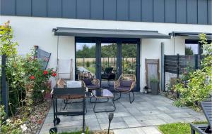 Stunning Home In Stare Sady With Wifi