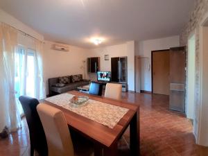 Charming Apartment Angela near Malinska