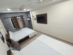 Treebo yatri grah kshipra T hotel