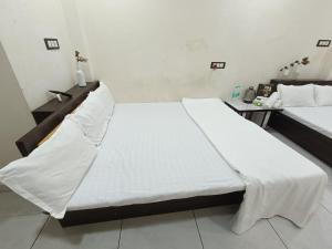 Treebo yatri grah kshipra T hotel