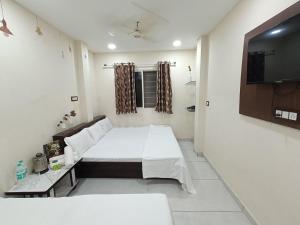 Treebo yatri grah kshipra T hotel