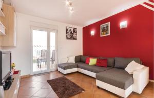 3 Bedroom Beautiful Home In Betiga 