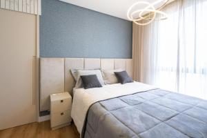 Conforto e Estilo Vista para o Mar Hidromassagem Wi-Fi Ar Condicionado Vaga Privativa e a Passos da Praia