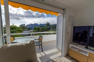 Terraced 2 bedroom beach rental