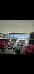 Habitación sobre el mar
