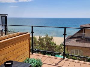 Cabacum Paradise 2 on the seashore