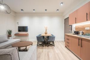 Aeiphoria Suites & Rooms - Athens