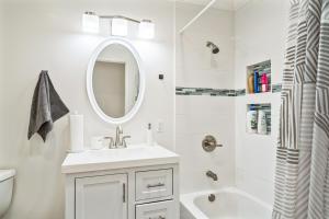 Spacious Mountain View Duplex in Prime Location Duplex