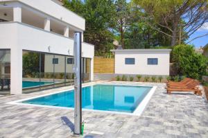 Elegant Villa Chiara with pool