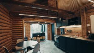 Sky Lodging - sleeping under the stars - private cottage