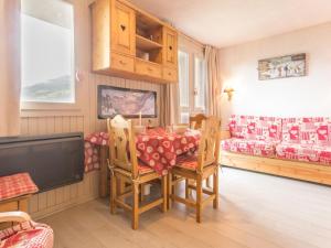 Appartements Studio renove proche pistes avec balcon et coin montagne - FR-1-181-2469 : photos des chambres