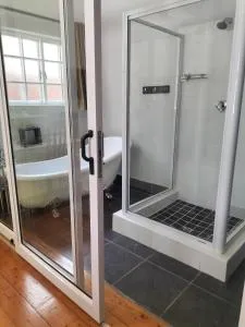 Yes Please Guest Rooms - Albert Falls