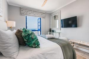 33 Perissa, Santorini, Ballito