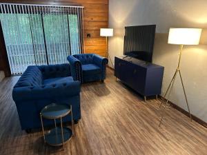 Convenient, Cozy, Cheap, Comfortable