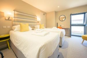 Superior Deluxe Double or Twin Room  room in Atlantic House Polzeath