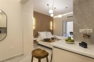 Elegant minimal studio in Kerameikos