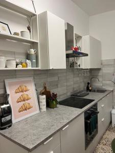 Sunny Room with Stunning San Pietro View