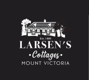 Larsens Cottage 2 - Historic 1880 Home