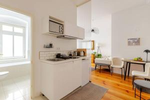 STUDIO IN EINEM RUHIGEN GARTEN, in der MITTE