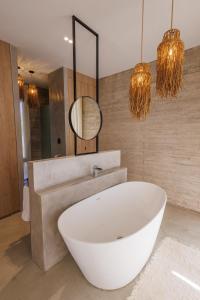 Lodge Tunuyan, Destino Uconia