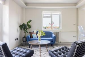Lux Regents Park 2 bed 2 bath penthouse with AC