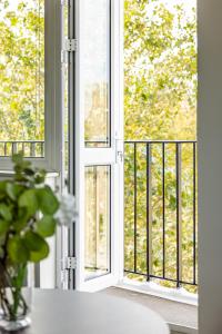 Lux Regents Park 2 bed 2 bath penthouse with AC