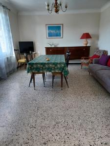 A 5 Minutes des Ocres Gïte La Charite Gordes Roussillon