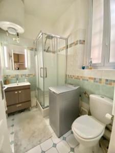 Appartements Grand studio a 12 min de PARIS : photos des chambres