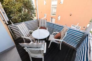 One bedroom apartment 50m from the sea 