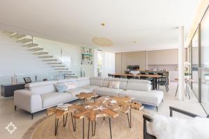 Villa Roca Blanca by Abahana Luxe