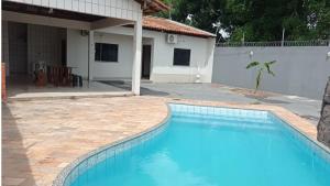 MAURA · Casa com piscina e churrasqueira 2 suítes+3quartos