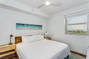 Beach Club 2B - 201A by Premier Island Management Group