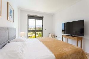 Mediterranean Swing - Acosta 5 Apartment