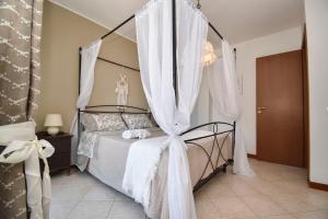 Casa Carini - Villa Vacanze sul Mare con piscina idromassaggio