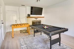 Pet-Friendly Norfolk Retreat about 7 Mi to Beach!