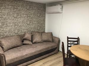 Family escape apartment free parking