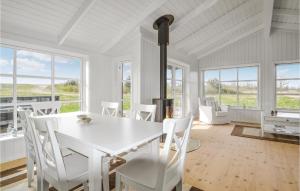 Three-Bedroom Holiday Home In Grenaa