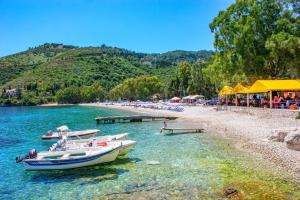 Villa Varvara Kerasia with private pool by DadoVillas