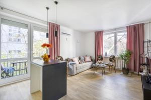 Warsaw City Center Apartment