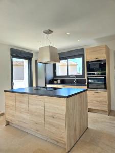 Lecrin dAndréa - à 20min de la mer et 5min du centre, parking privé - By AURAconciergerie